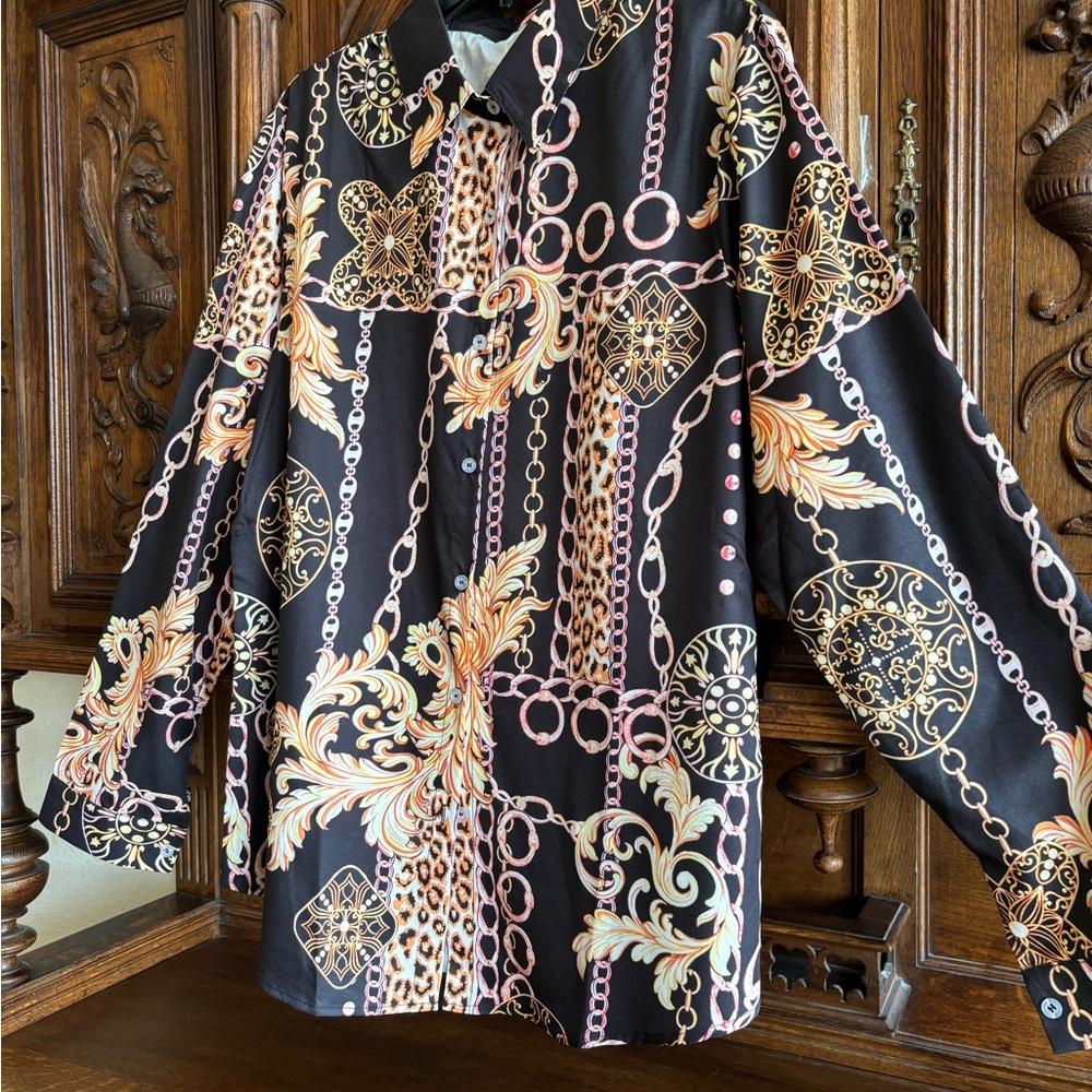 NWT- BLOUSE - Picture 3 of 14